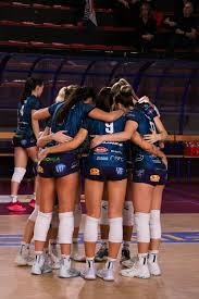 意甲裁判指派员罗基：霍伊伦应该因为肘击对手被罚下